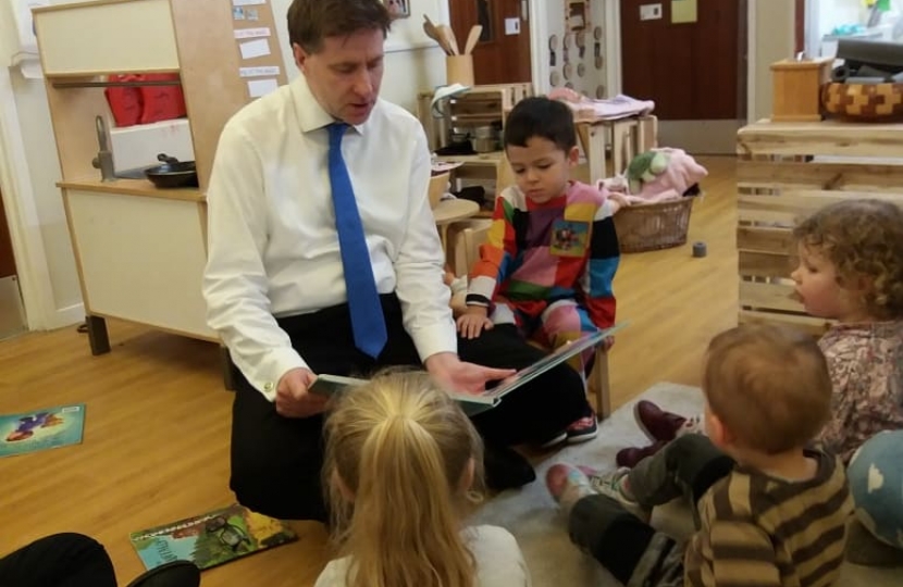 Steve reading to the children 